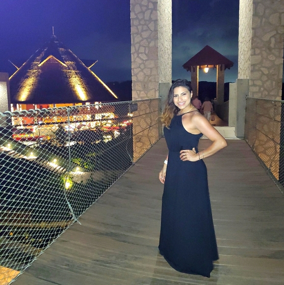 Meet your Posher, Jenn - Picture 1 of 1